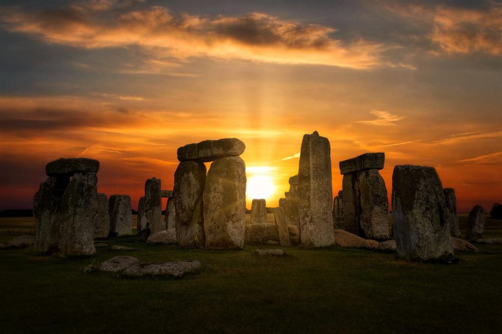 stonehenge summer solstice magic